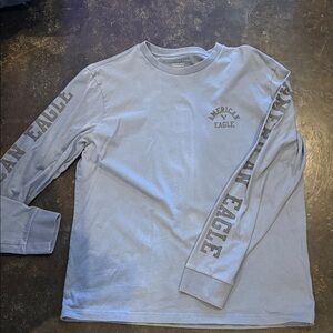 American Eagle Outfitters Men's Light Blue Graphic Long Sleeve Tee